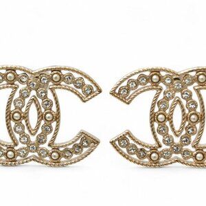 CHANEL Gold Pearl Earrings